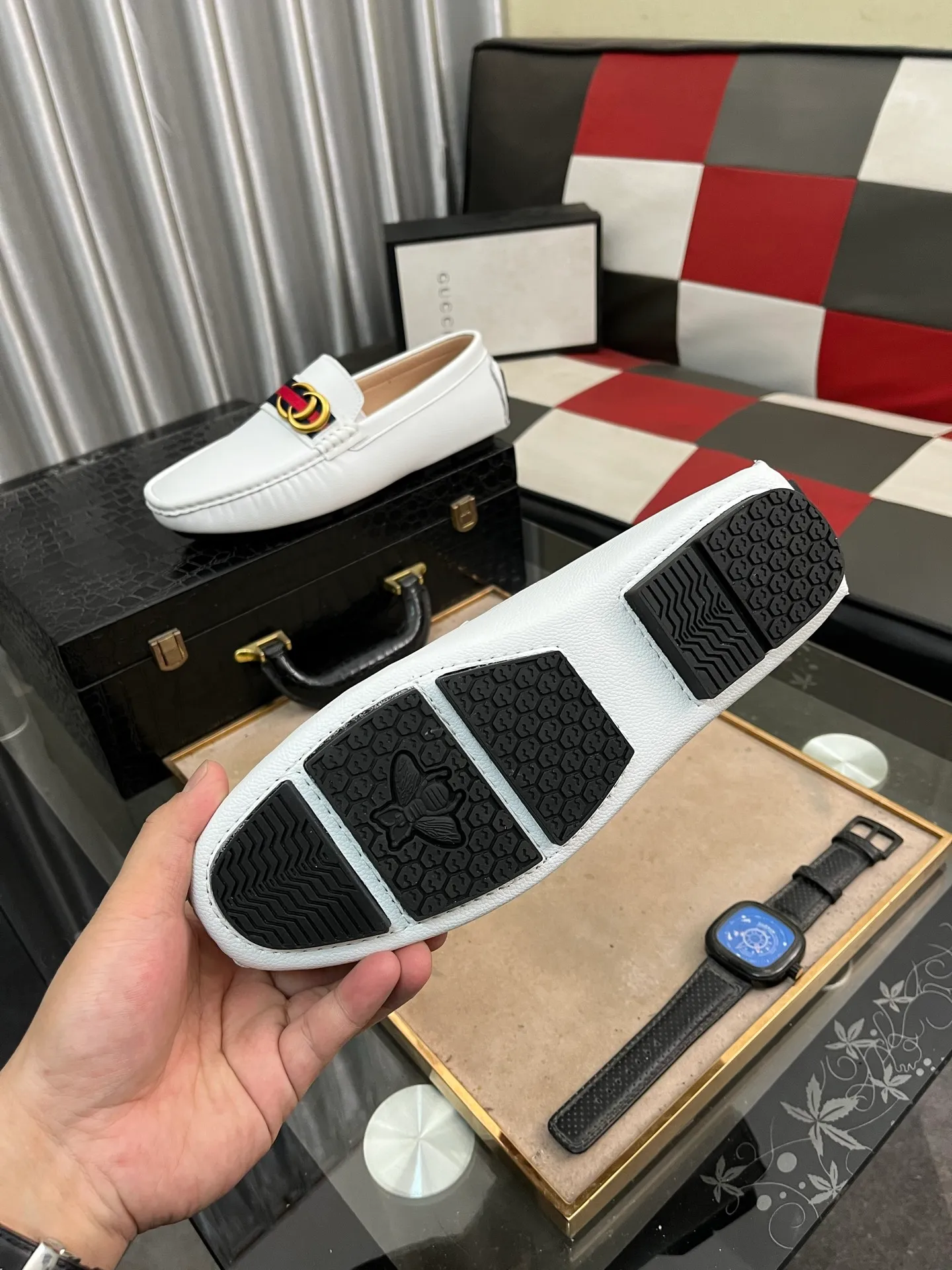 Men's shoes💰400⌚️⌚️【GUCCI Gucci】Original men's casual beanie shoes, original Italian imported special material cowhide embossed➕real first-layer sheepskin lining; equipped with precision stitching to highlight low-key luxury. The comfortable sole design ensures maximum comfort and anti-slip properties. The shoe shape is dignified and the low-key charm is not concealed! Natural and free new urbanism, size: 38-442️⃣Colors available